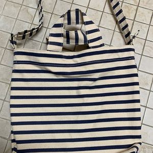 Baggu tote with laptop sleeve